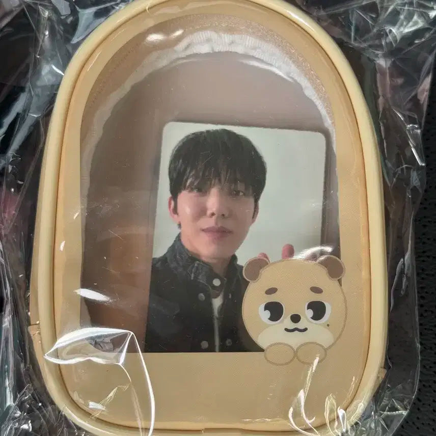 데이식스 포에버영 피날레 MD 클리어 플러시 파우치 돈