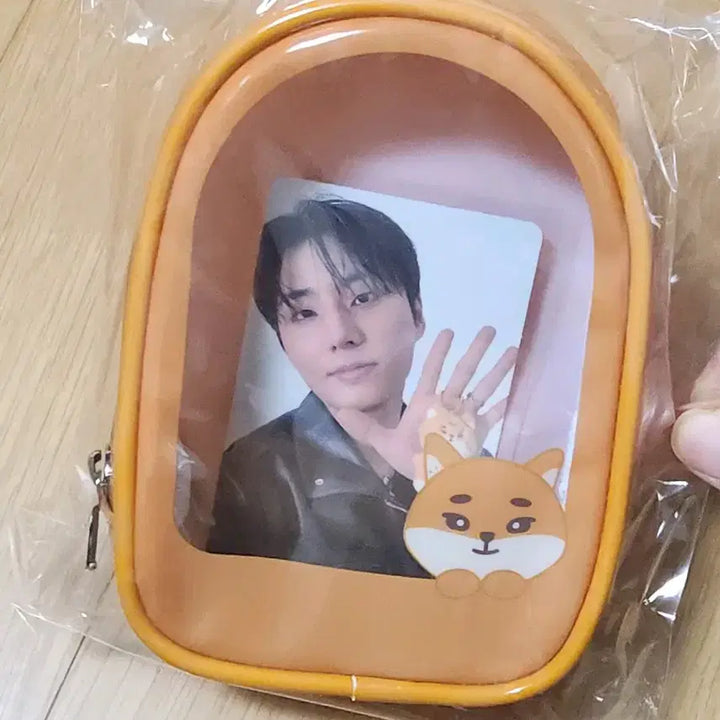 데이식스 앙콘 엠디 영케이 플러시 파우치 케