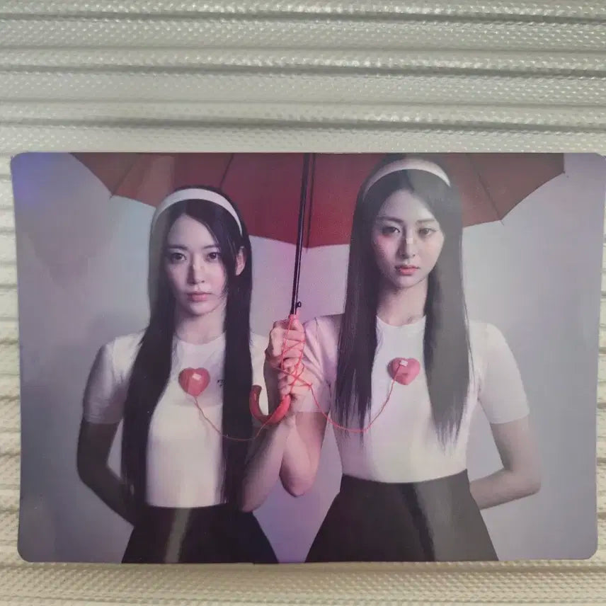 르세라핌 정규 1집 사쿠라,허윤진 특전