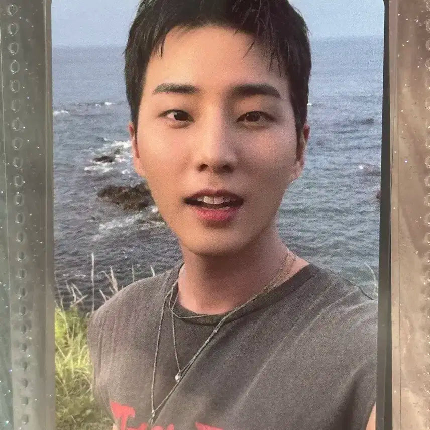 데이식스 영케이 레윗노 에버라인 럭드 민소매 포카