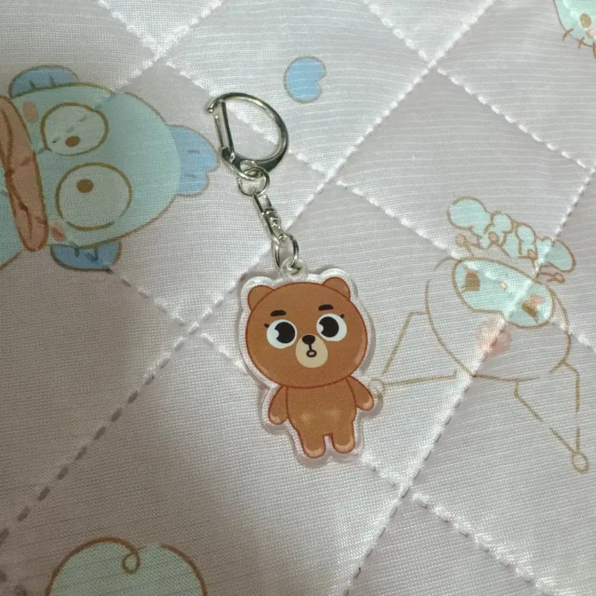 데이식스 데니멀즈 방이 키링 판매합니다.