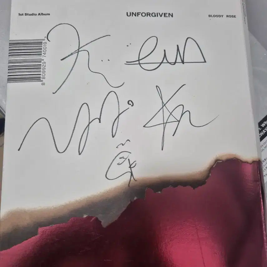 르세라핌 1st studio album 사인반