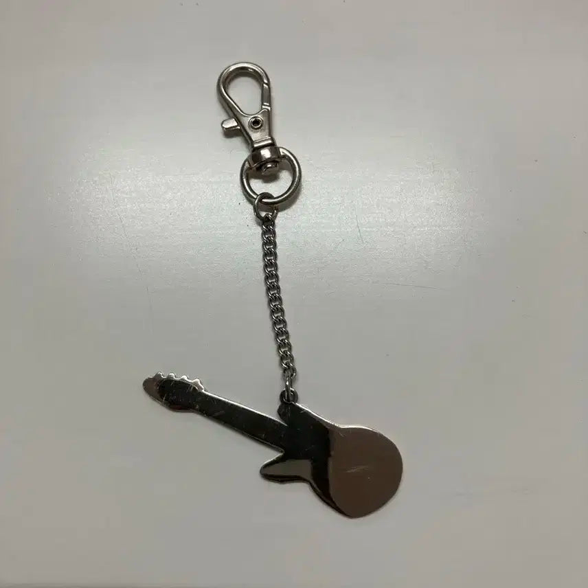데이식스 영케이 악기 키링