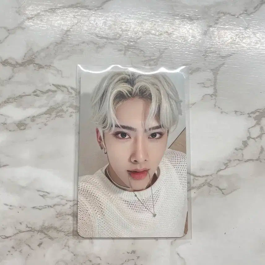 제베원 리키 목걸이 포카