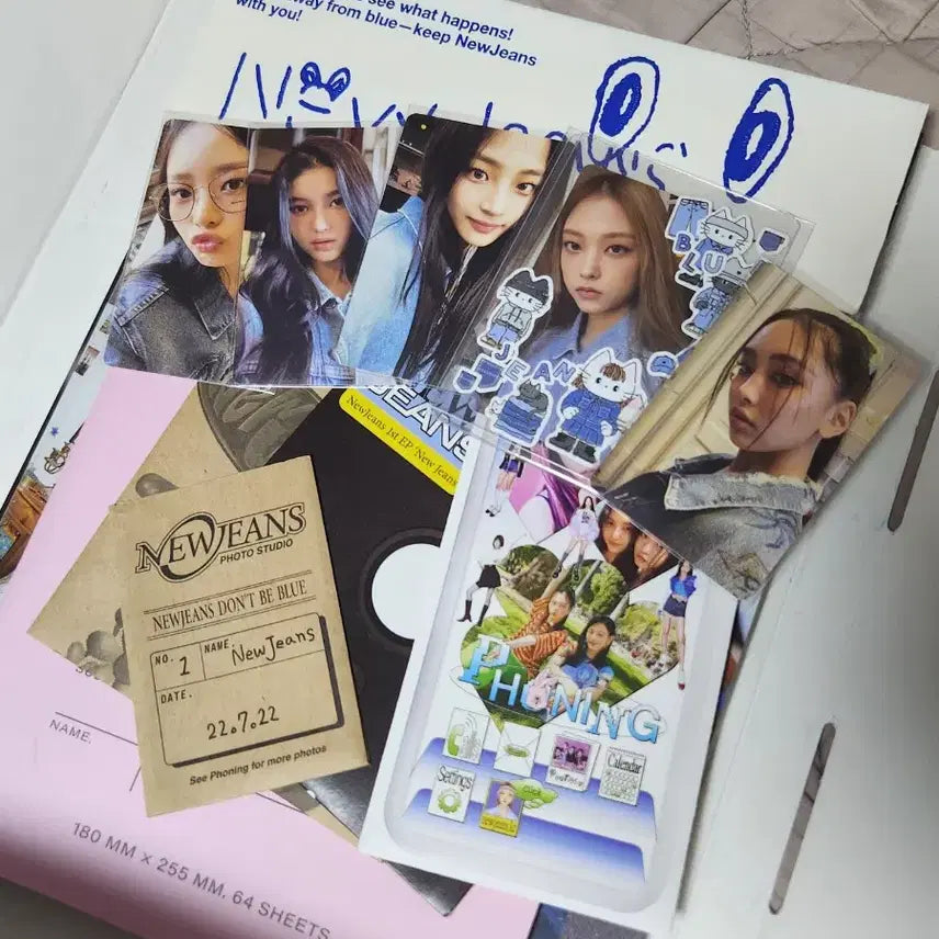 뉴진스 데뷔 앨범 해린 단체 블루북 양도