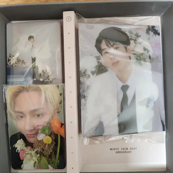 세븐틴 10th Mini Album 'FML' (CARAT Ver.)