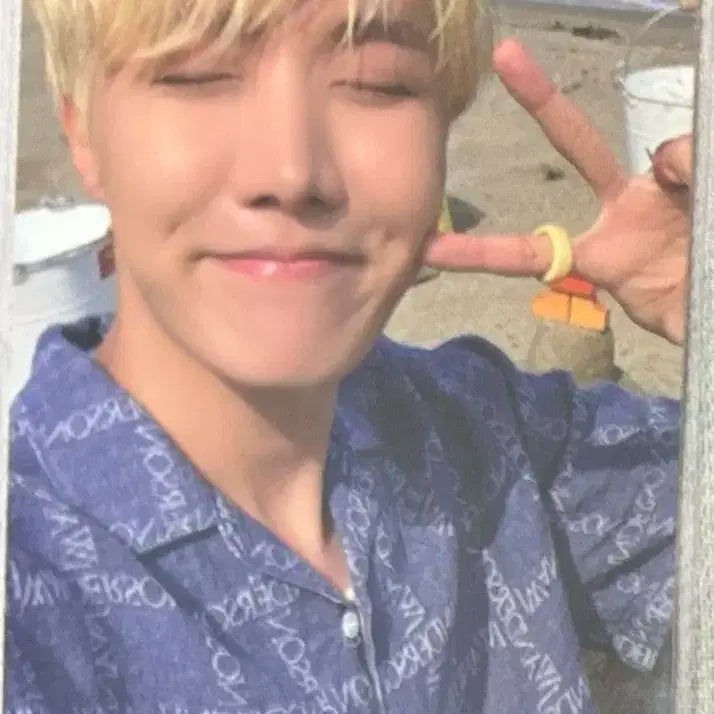 방탄 BTS 버터 피치스 제이홉 포카