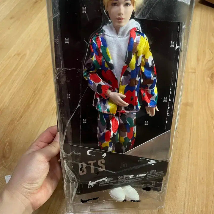 마텔 BTS 공식 패션돌 진 피규어