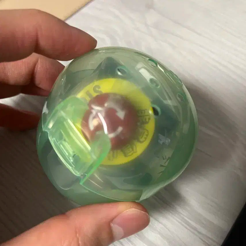 위험한 버튼 가챠 미니어쳐