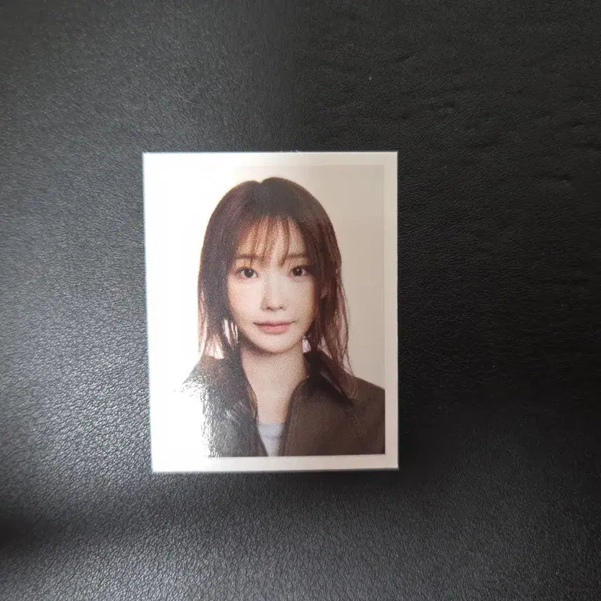 QWER 난 네 편이야, 온 세상이 불협일지라도 마젠타 증명사진