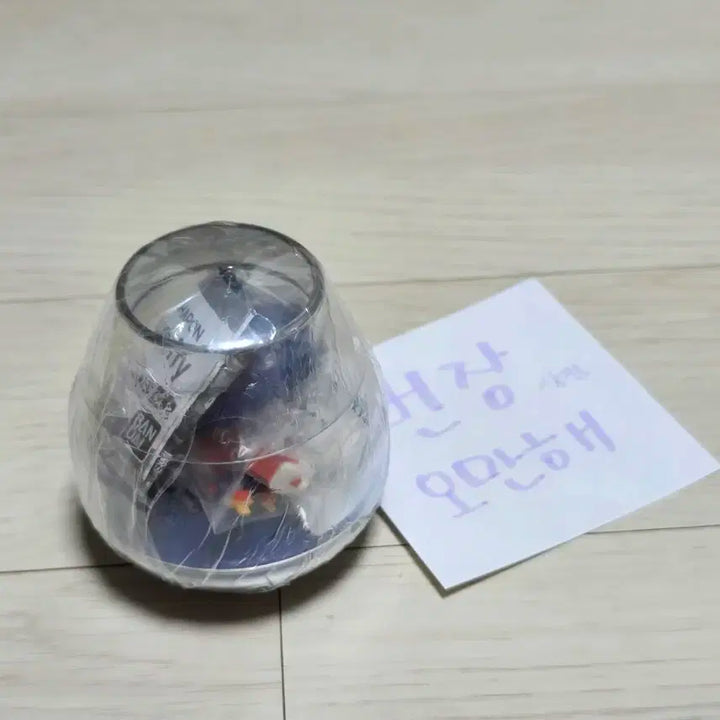 프리미엄한정) 미피 카프세리움테라리움 피규어 가챠 겨울 눈사람 miffy