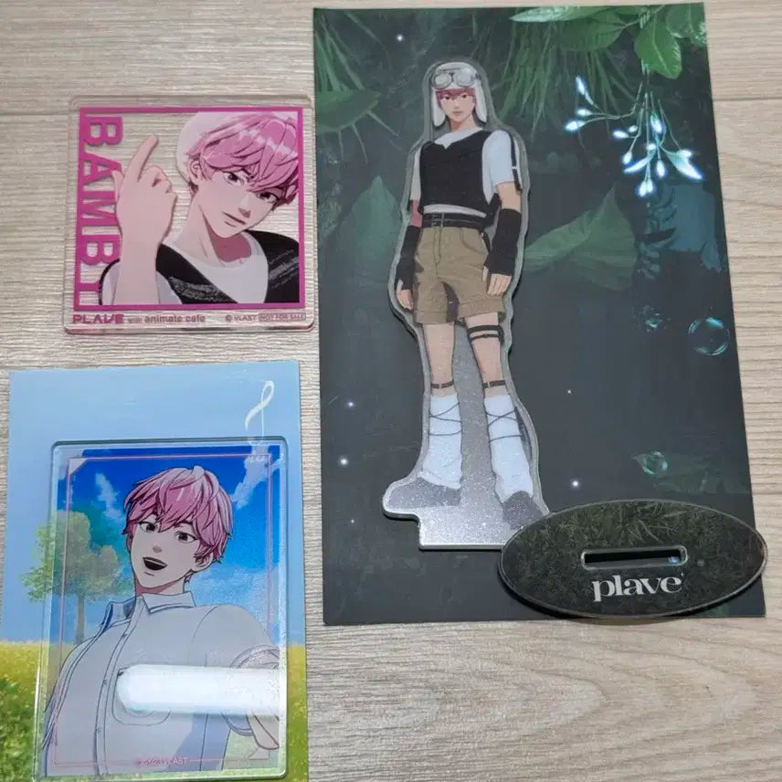 플레이브 밤비 아크릴 육여름 애니플러스 웨이포럽