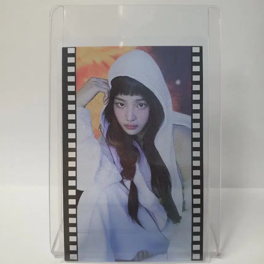 뉴진스 민지 슈퍼내추럴 특전 포카