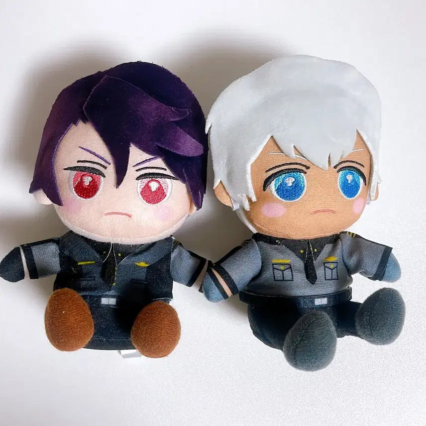 에리오스 브래드 오스카 쿠지메이트 앉아 있는 미니 누이구루미