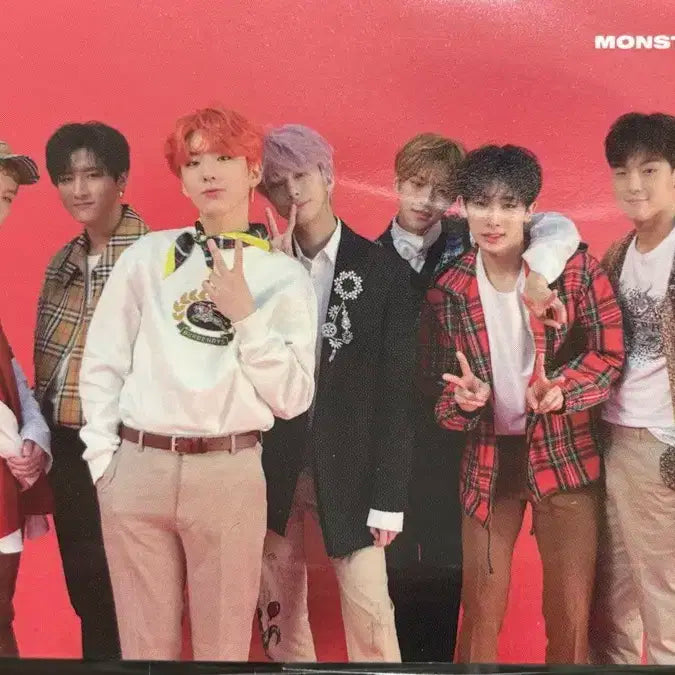 몬스타엑스 단체포카