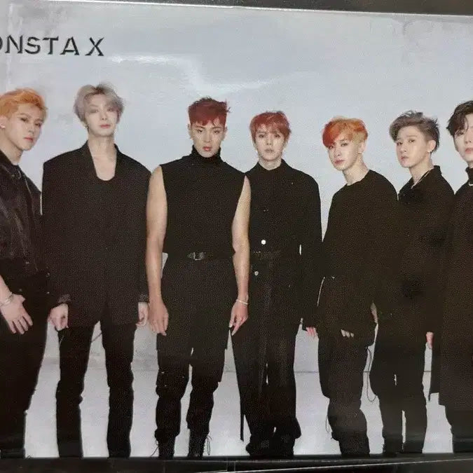 몬스타엑스 단체포카