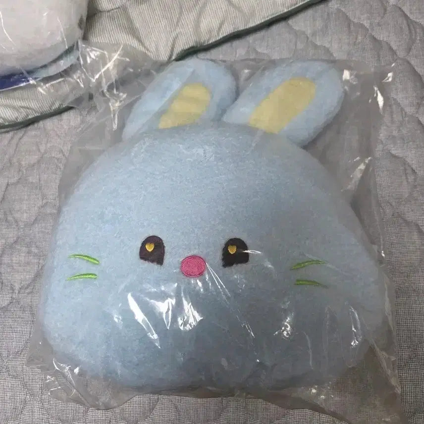 뉴진스 버니니 페이스 쿠션  블루