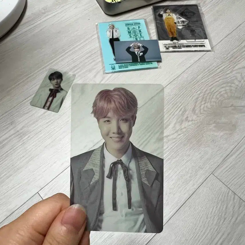 BTS j-hope 제이홉 윙즈투어 투명포카 (아미부스 한정판)