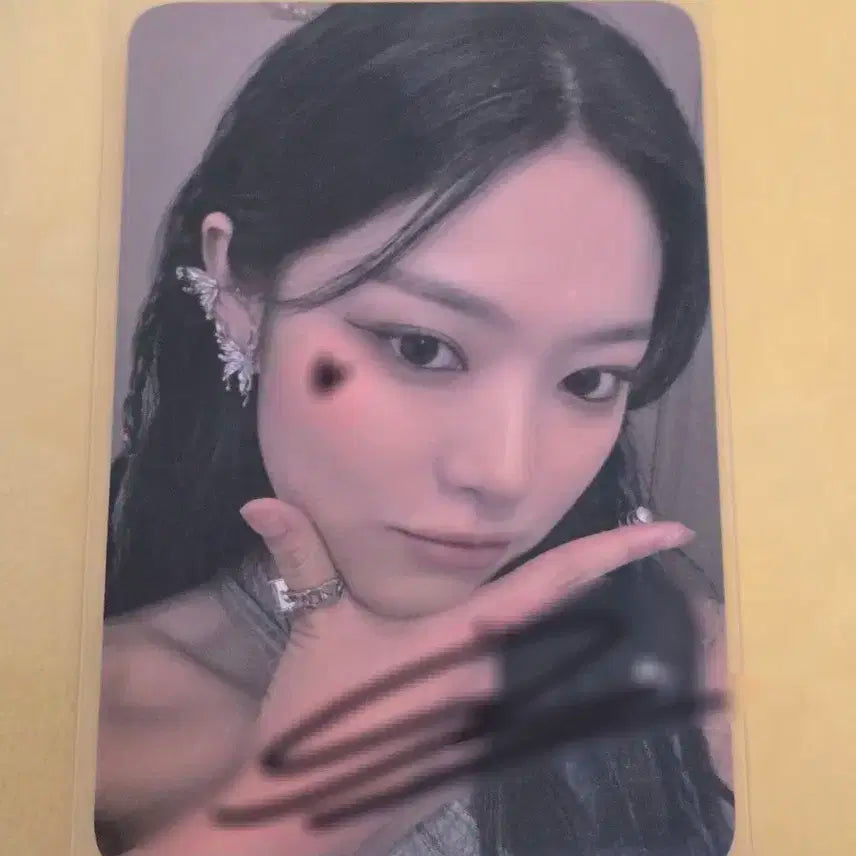 이달의소녀 이달소 루셈블 현진 싸인포카
