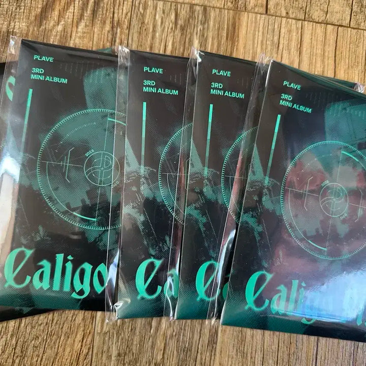 플레이브 미개봉 앨범 일괄 판매합니다.