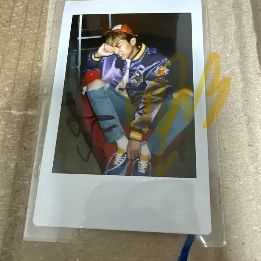 2pm 우영 친필 사인 폴라