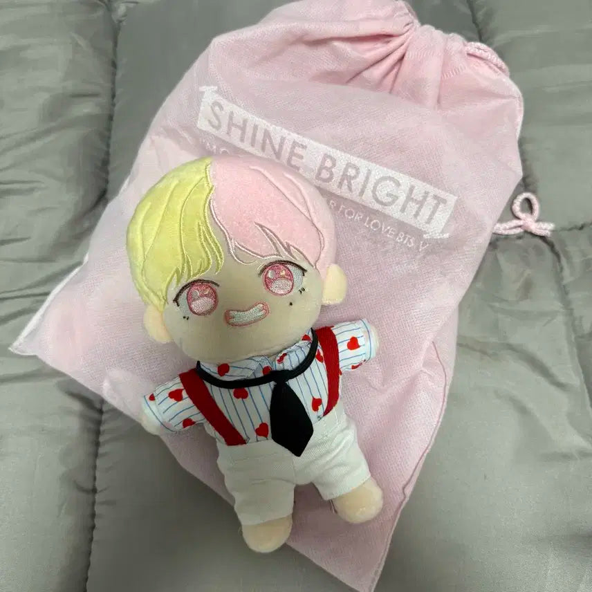방탄소년단 뷔 태형 아이돌 인형