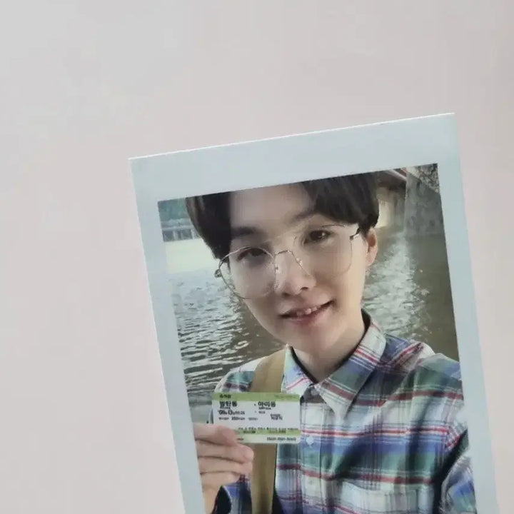 방탄 슈가 윤기 시그 시즌그린팅 폴라로이드