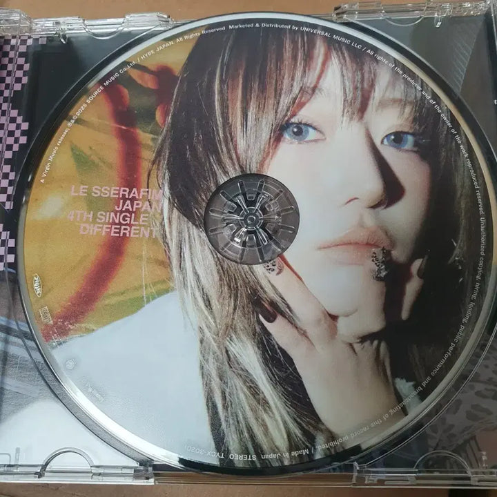 르세라핌 different 디프런트 솔로 자켓 미개봉 앨범