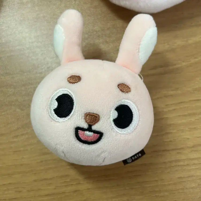 필끼 스트레스볼 데이식스 데니멀즈