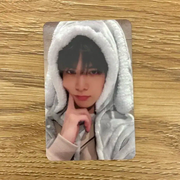 (급처)더보이즈 토끼담요 주연 영훈