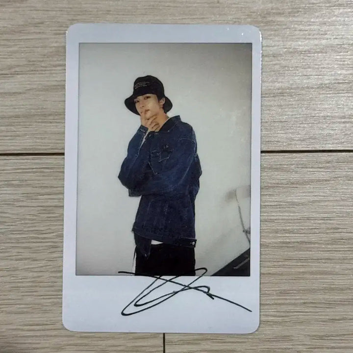 스트레이키즈 현진 언락 콘서트 짭폴라 폴라 폴라로이드 포카