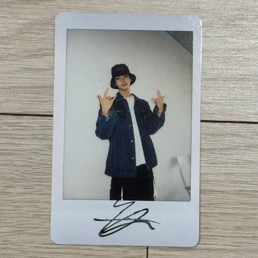 스트레이키즈 현진 언락 콘서트 짭폴라 폴라 폴라로이드 포카