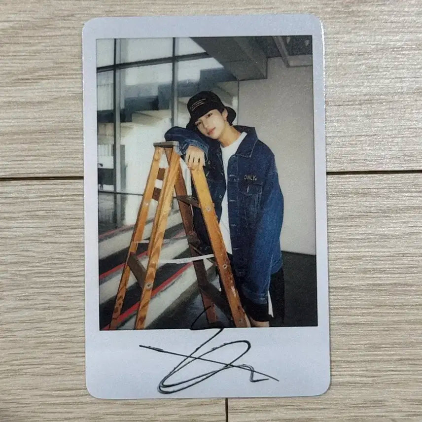 스트레이키즈 현진 언락 콘서트 짭폴라 폴라 폴라로이드 포카