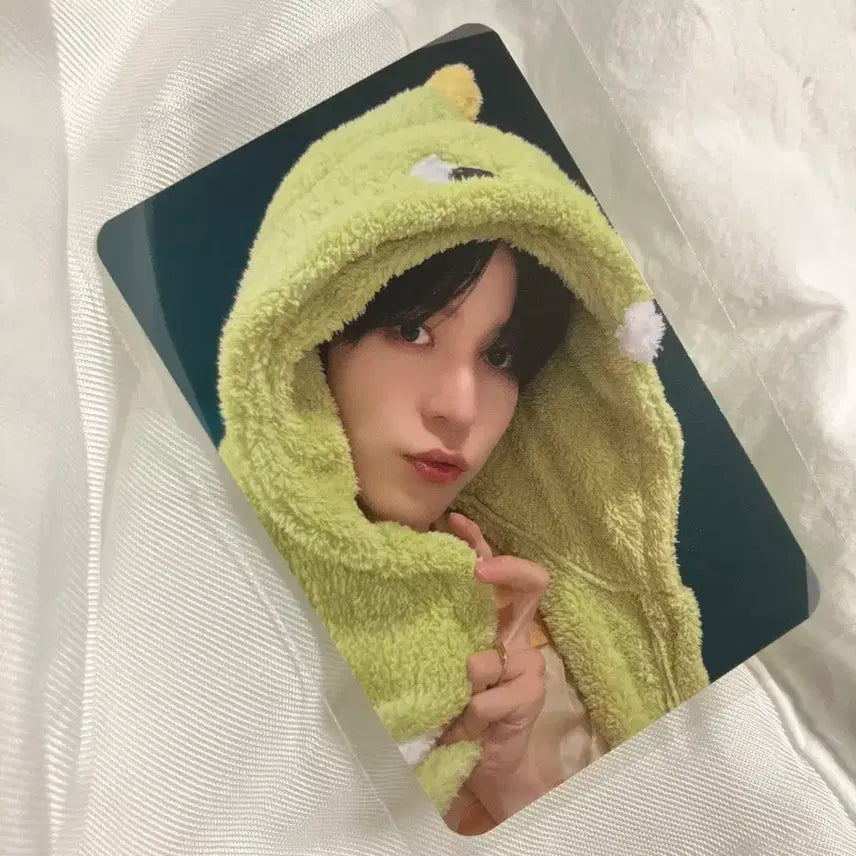 (배송비 포함) 에이티즈 메이크스타 공룡 미공포 양도 윤호