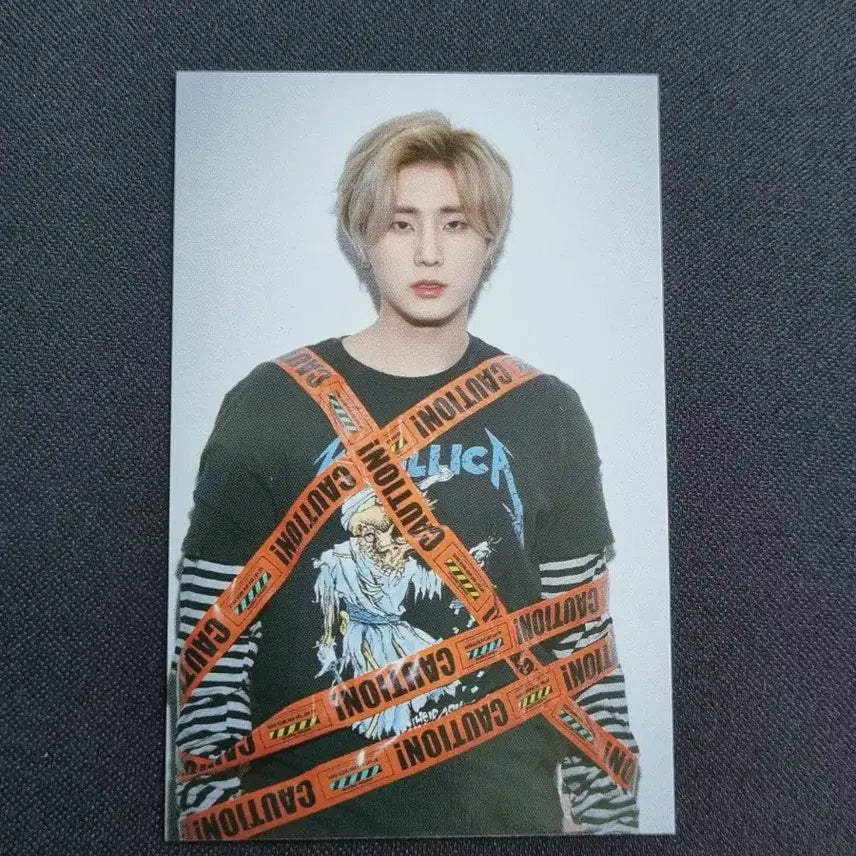 데이식스 영케이 결박포카