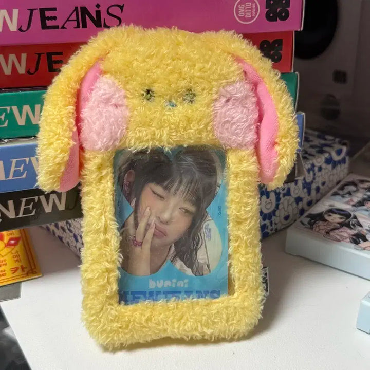 뉴진스 버니니 포토 카드 홀더 옐로우 다니엘