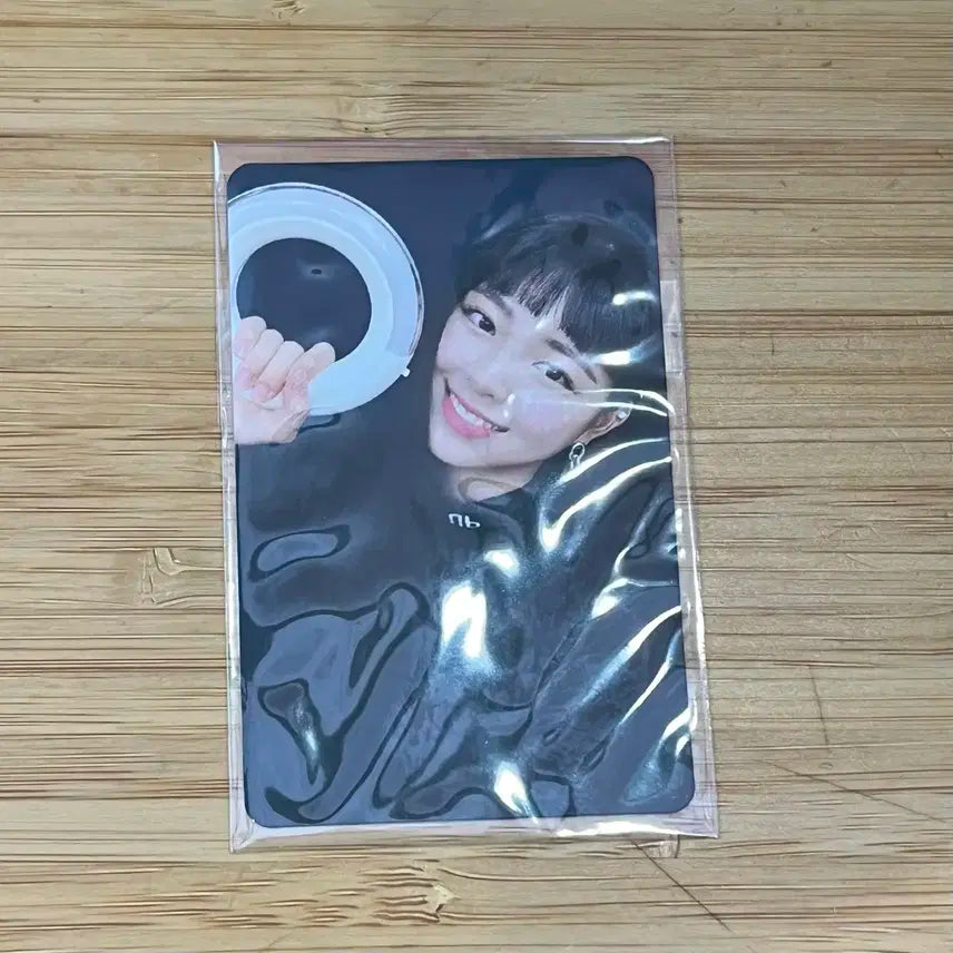 있지 ITZY 유나 라이트링 포카