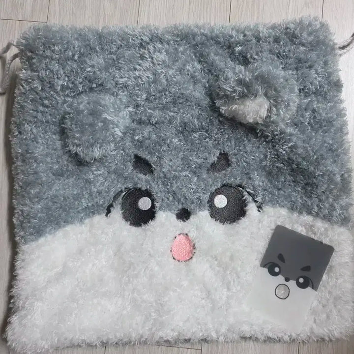데이식스 원필 비공굿 필댕이 파우치 원가양도 새상품
