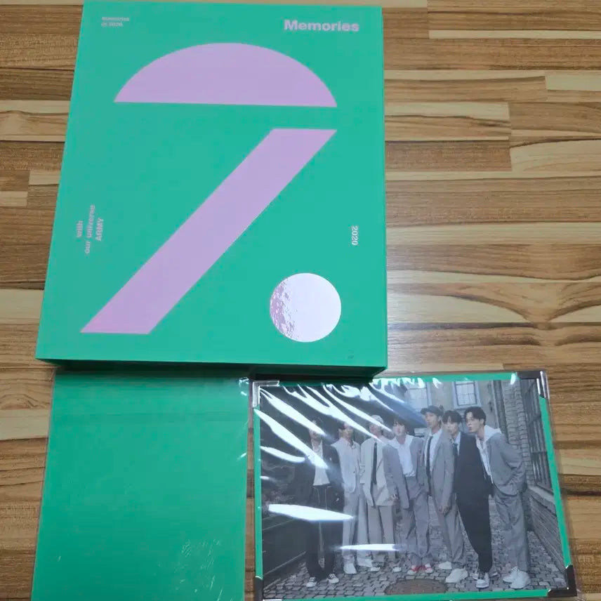 방탄소년단 DVD 윙즈 시즌그리팅 머스터 메모리즈 포토북 일괄 판매
