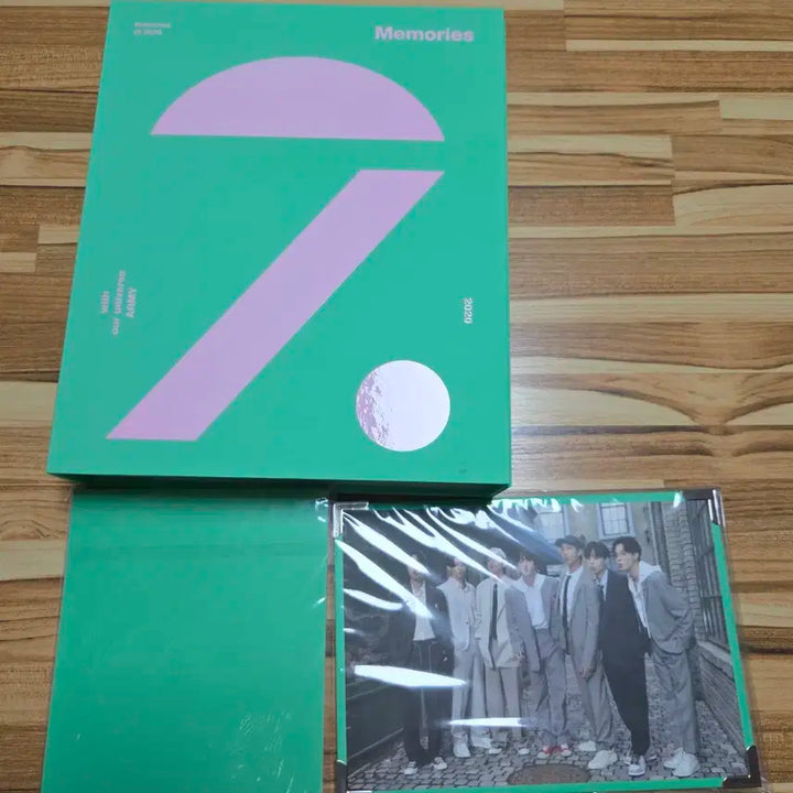 방탄소년단 DVD 윙즈 시즌그리팅 머스터 메모리즈 포토북 일괄 판매