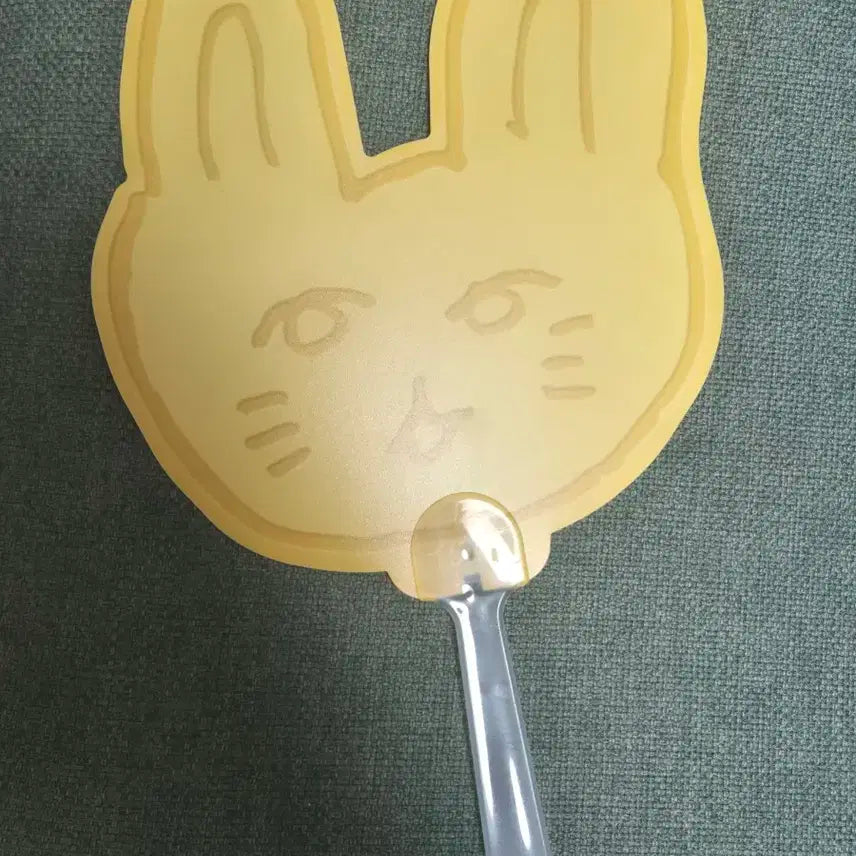 제베원 제로베이스원 한유진 아우어베이커리 2주년 팝업 부채 양도