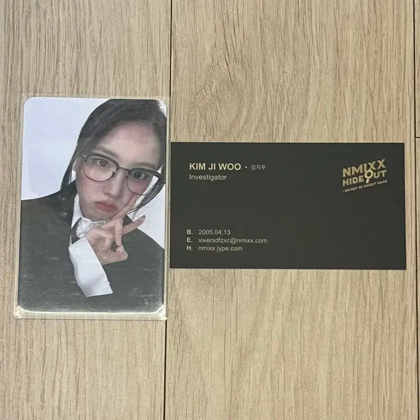 엔믹스 NMIXX 지우 1주년 카페 포카