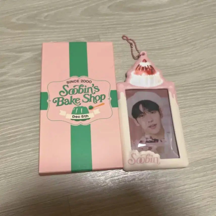 최수빈 생일 포카 홀더