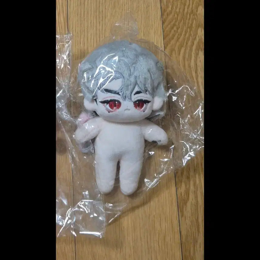 플레이브 인형 느떼은호