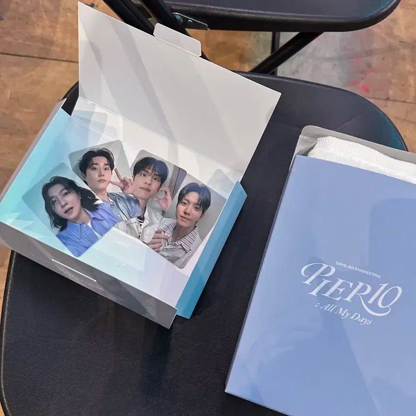 데이식스 팬미팅 2일차 입장 포카 + 수건 슬로건 일괄 양도