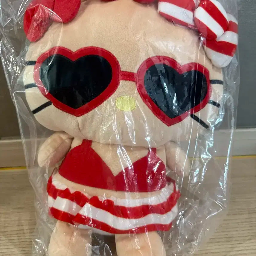 산리오 태닝키티 인형