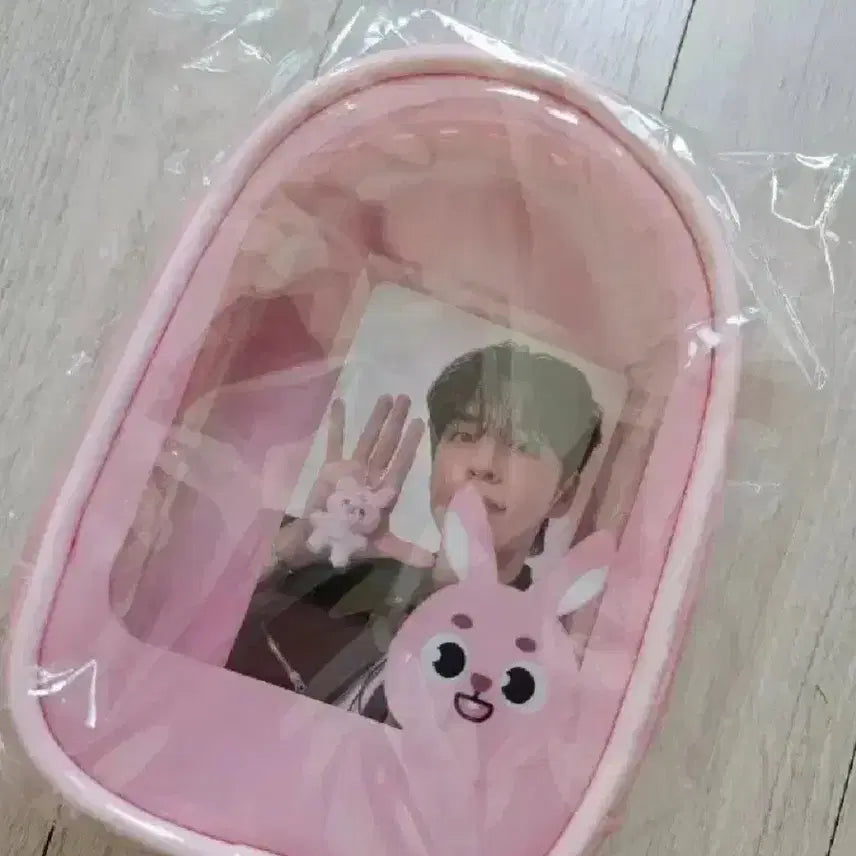 데이식스 원필 데니멀즈 필 파우치