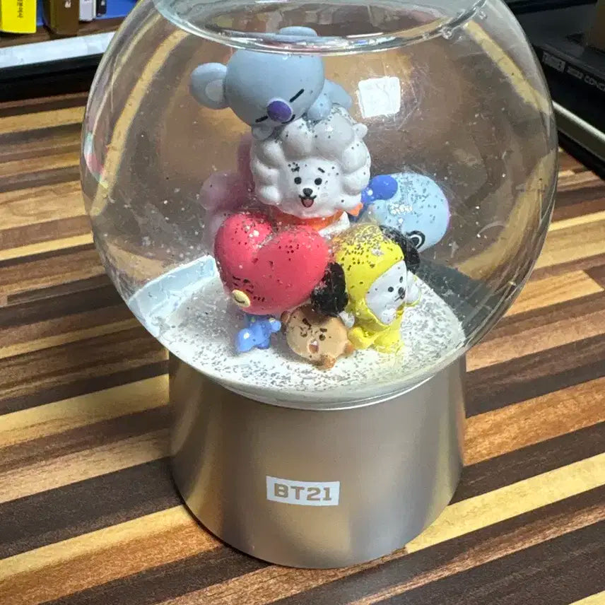 BT21 스노우볼