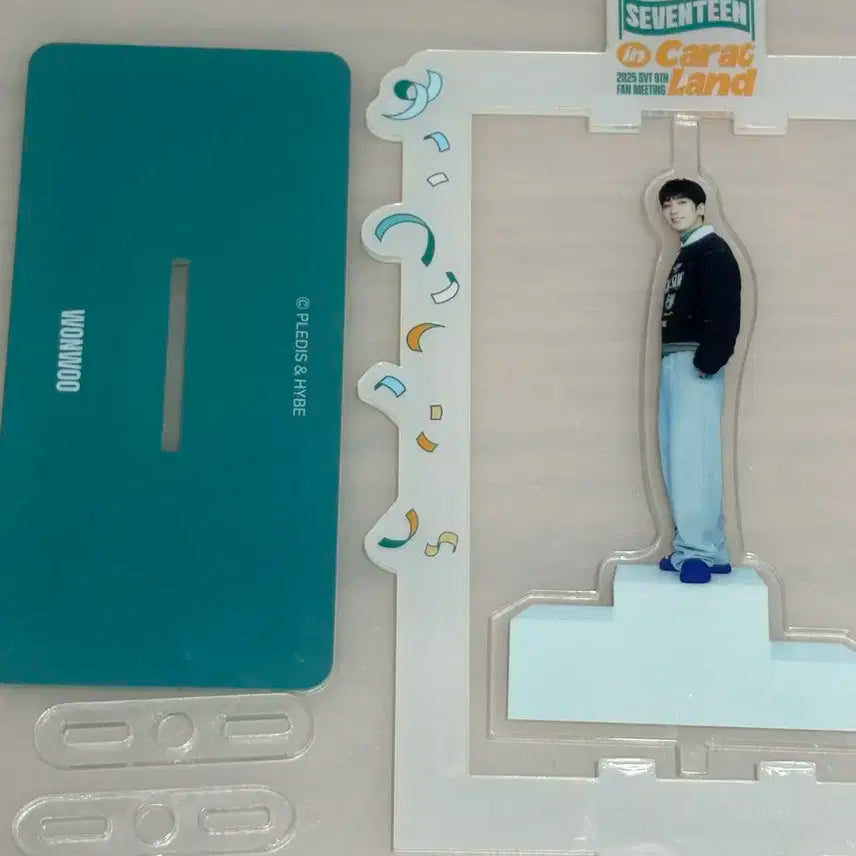 캐럿랜드 세븐틴 원우 TURNING ACRYLIC STAND