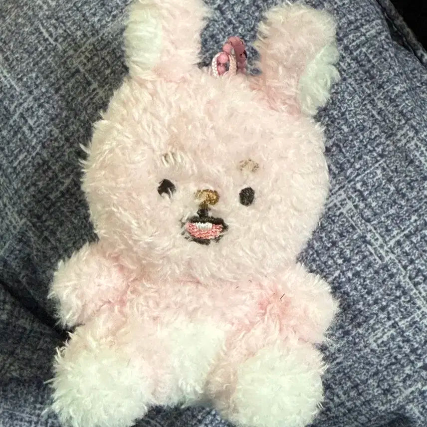 데니멀즈 앉은필